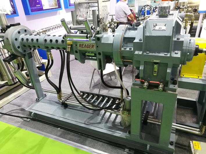 90擠出機(jī)